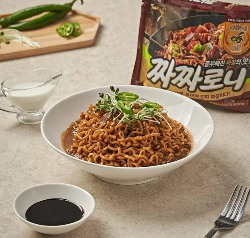 SAMYANG Instant Nudeln Chacharoni Schwarzbohnen Olivenöl 140g - MAOMAO